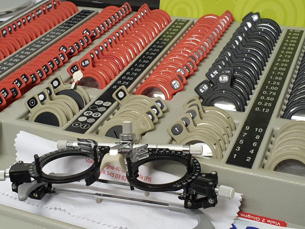 Cassetta di prova misurazione vista - Cascina - Pisa - Centro Ottico Spazio Benessere